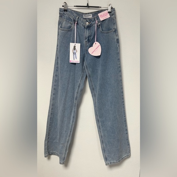 Ashley Mason Blue Heart Back Pockets Straight Wide Leg Jeans NWT
Size 5/27 - Picture 2 of 9